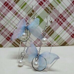 NWOT Fashion Jewelry Silver Tone Faux Pearl Dangle Blue Butterfly Earrings #18